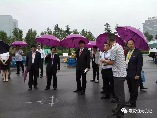 泰安恒大機(jī)械有限公司應(yīng)邀參加泰安市經(jīng)濟(jì)社會(huì)發(fā)展成果展 泰安恒大機(jī)械有限公司應(yīng)邀參加泰安市經(jīng)濟(jì)社會(huì)發(fā)展成果展